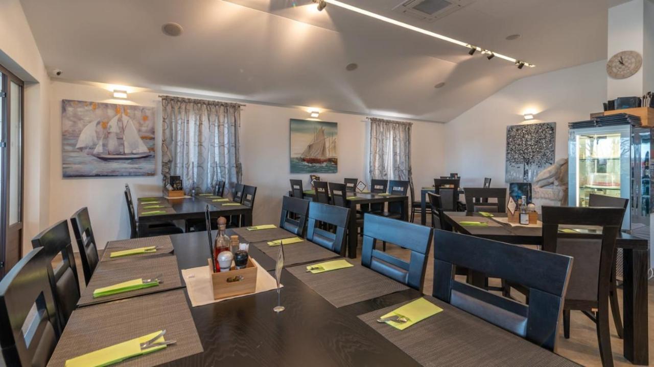 Apartments & Rooms Buble Трогир Экстерьер фото