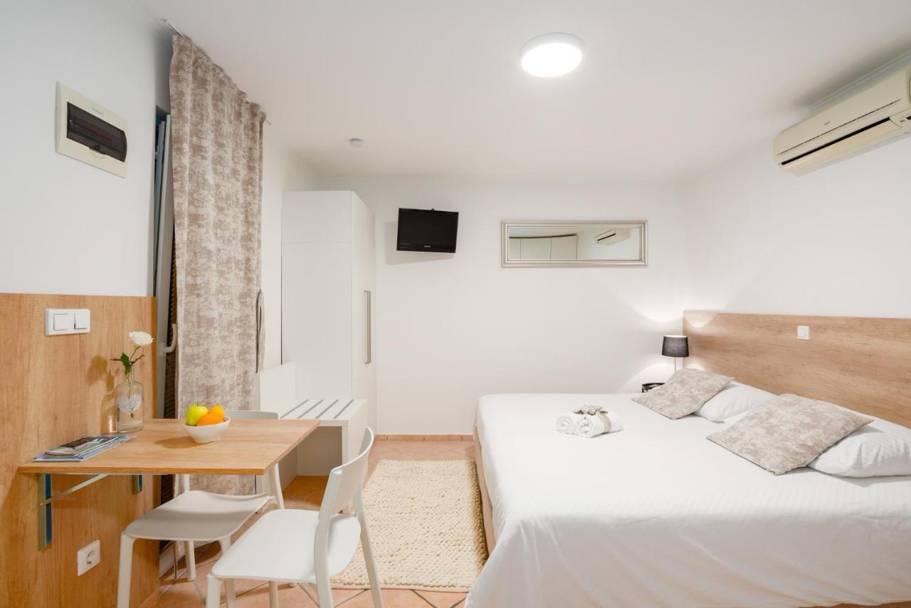 Apartments & Rooms Buble Трогир Экстерьер фото