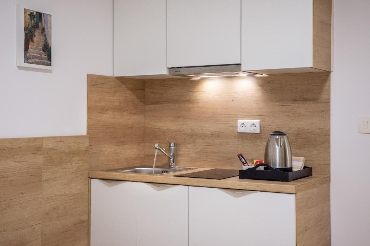 Apartments & Rooms Buble Трогир Экстерьер фото