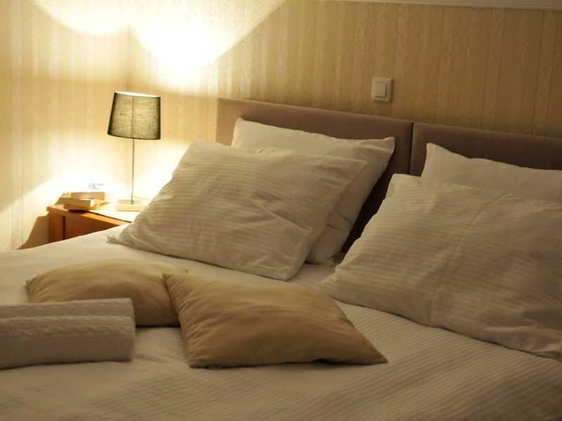 Apartments & Rooms Buble Трогир Экстерьер фото